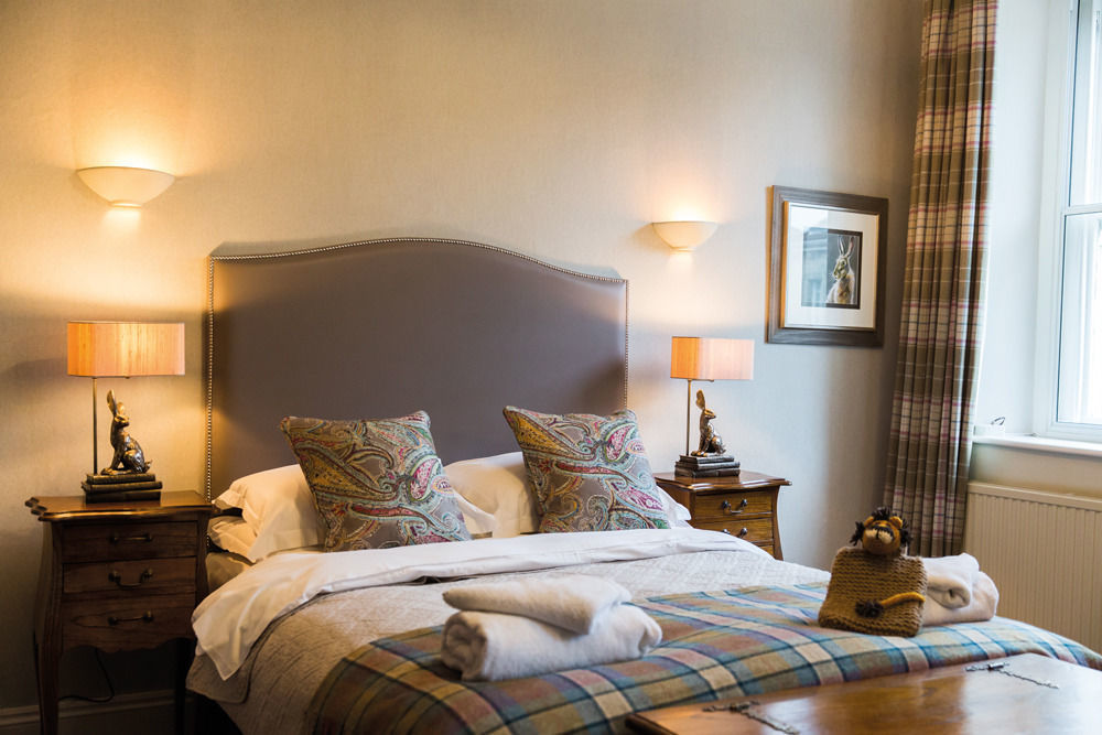 The Golden Lion At Settle Hotel Kültér fotó